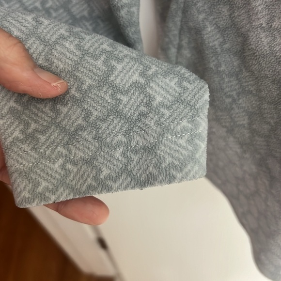 Woman’s Columbia 1/4 zipper jacket Gray and white geometric design Sz L - Picture 6 of 9